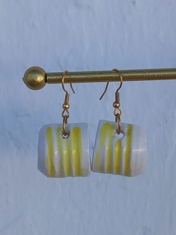 Pendientes bombilla amarillo